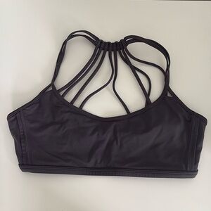 Lululemon Lighten Up Bra DKCA Dark Carbon Size 8 EUC